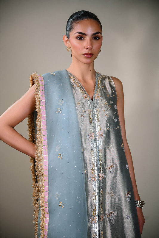 Mahnaz w/dhaka & duputta