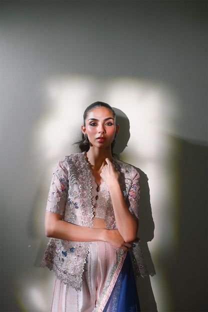 Ameera w/ Dhaka & Duputta