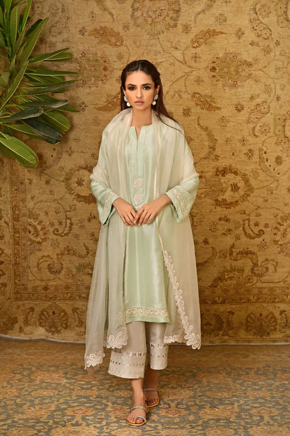 Baby's breath kurta