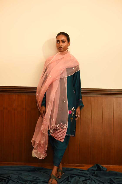 Farida Kurta